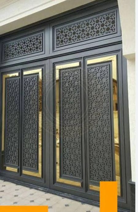 حداد أبواب تجارية للمحلات والمخازن شمال الرياض